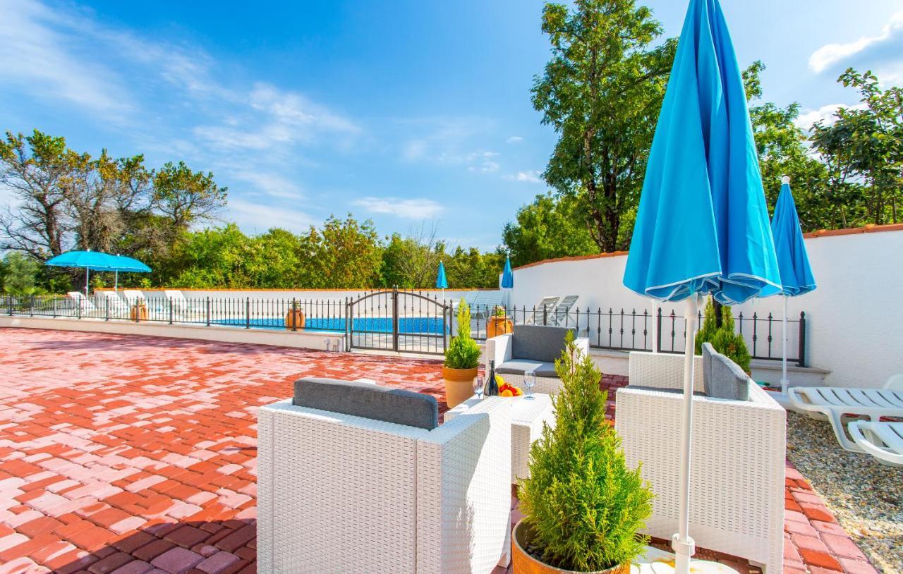 Luxury Palmer Residence Krk Dobrinj Esterno foto